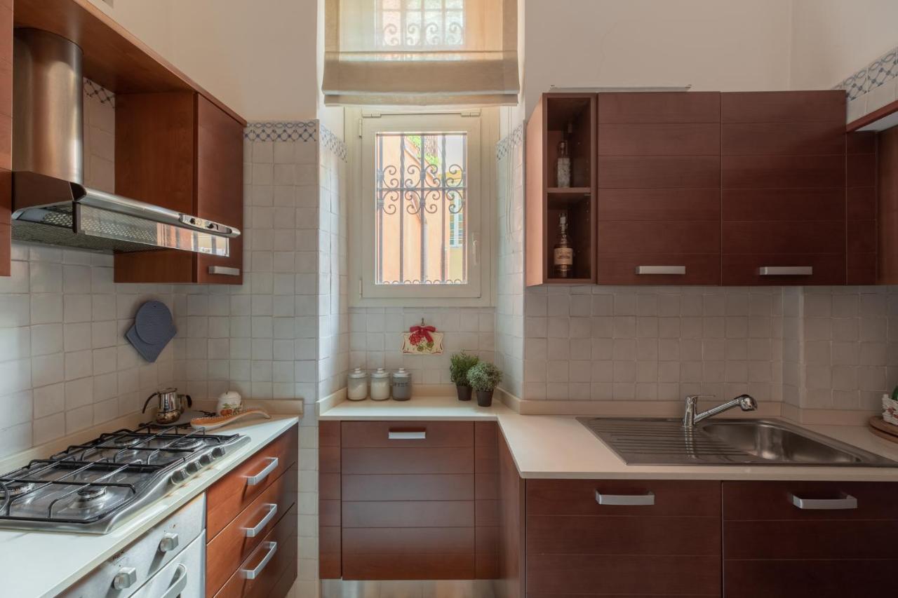 Iflat Elegant And Luxury Apartment Near Pantheon Рим Екстер'єр фото