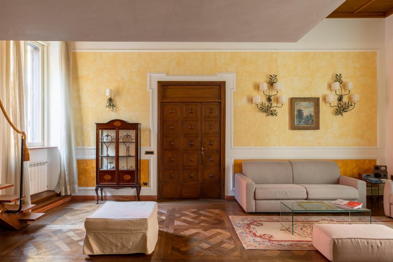 Iflat Elegant And Luxury Apartment Near Pantheon Рим Екстер'єр фото